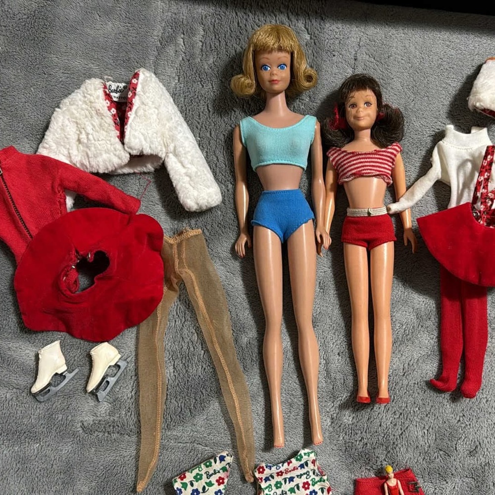 Vintage Barbie doll lot from the 60s in beautiful condition